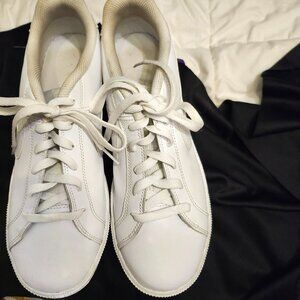 Nike White 10.5 Women's Low leather Sneaker